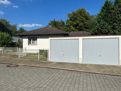 Zwei Garagen